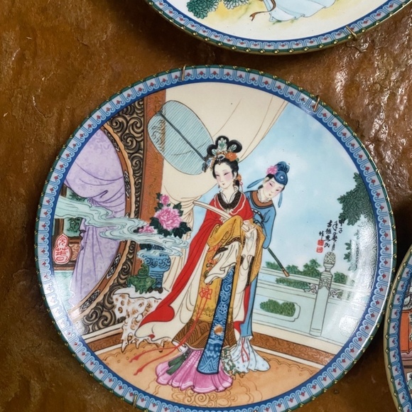 Zhao Huimin’s Porcelain  Beauties Of The Red Mansion Plates Set of 4 - Picture 9 of 10